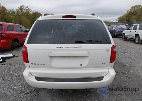 2005 Dodge Grand Caravan Sxt z USA, uszkodzony, nr VIN 2D4GP44L15R405077